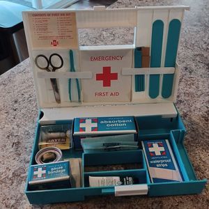 Vintage White Cross Emergency First Aid Kit~ Copyright 1965